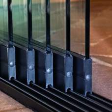 Glazen schuifwand 5-rail antraciet tot 482 cm breed 233-237 cm hoog