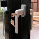 Glazen schuifwand middensluiting zwart +€ 231,75