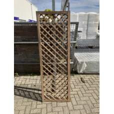 RESTPARTIJ Trellis hardhout diagonaal lijst 60 x 180 cm RESTPARTIJ Trellis hardhout diagonaal lijst 60 x 180 cm